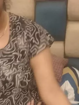 Honey  live sex cam