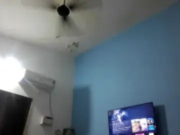 Bigbooty  live sex cam