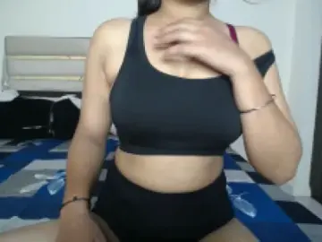 Silkyaura  live sex cam