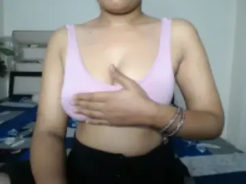 Silkyaura  live sex cam