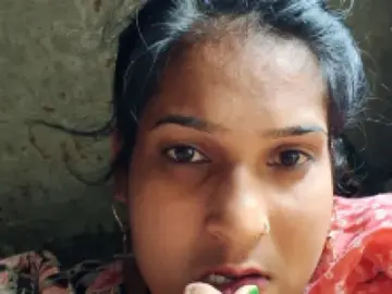 Ragni  live sex cam