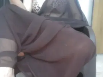 Sizzlingnikki  live sex cam