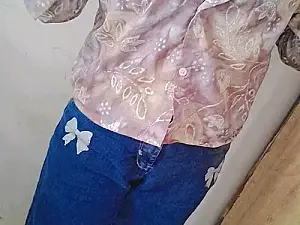 Sizzlingnikki  live sex cam