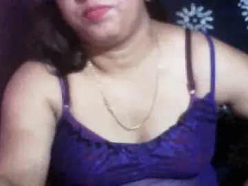 Roopalee  live sex cam