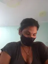 Chahat_Hotty  live sex cam