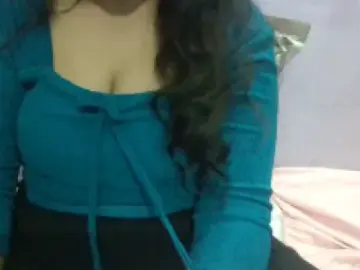 Shubhi  live sex cam
