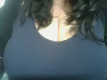 Queen Saundarya  live sex cam