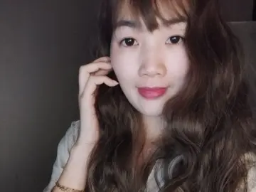 Sahara28  live sex cam