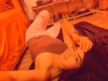 AntonelaWoo  live sex cam