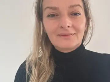 DeliaaSmith  live sex cam