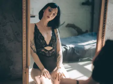 HollyVexx  live sex cam