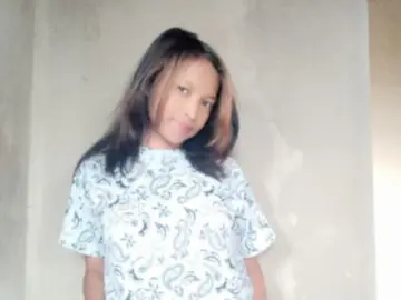 NicoleMoney  live sex cam