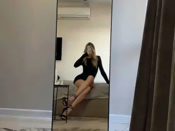 BamObolaa  live sex cam