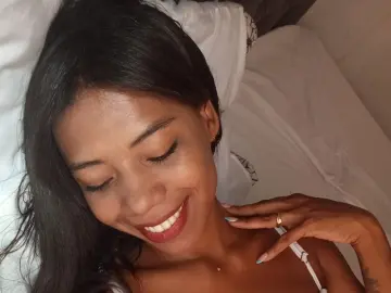 RoxanaQueenBlue  live sex cam