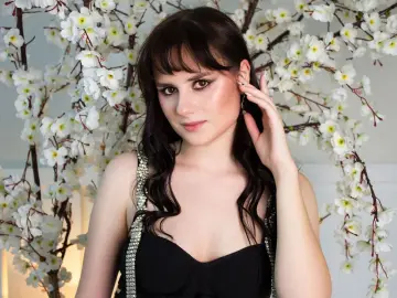 SophiaNoire  live sex cam