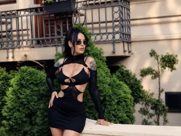 HottyNicole  live sex cam