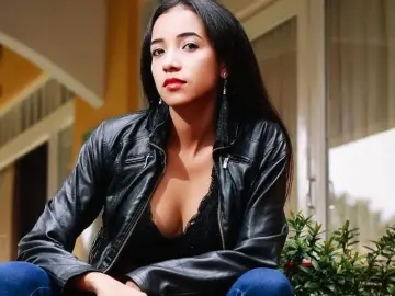 Ashley_Millet  live sex cam