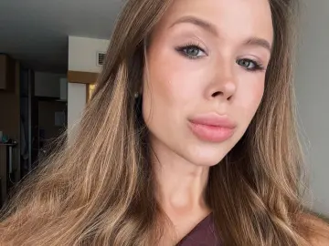 Avelora  live sex cam