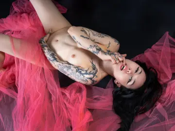 AdelineValentine  live sex cam