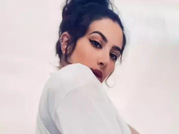 BabyAnne  live sex cam