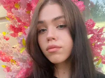 Kitty_Mila  live sex cam