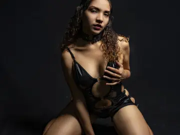 FabianaGonzales  live sex cam