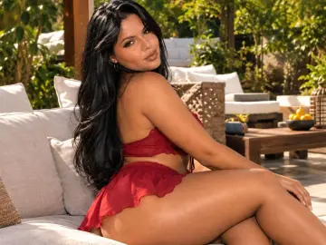 BonnieUllyOzone  live sex cam