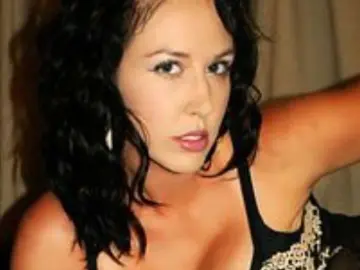RavenVidVixxxen  live sex cam