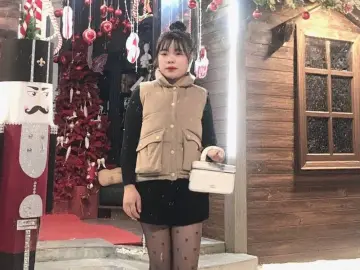 Lovee1269  live sex cam