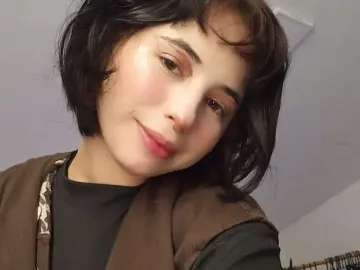 Hollysweetx  live sex cam