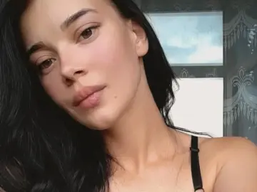 Luna79  live sex cam