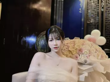 Yukii2k  live sex cam