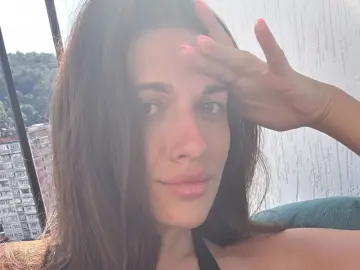Kristalin  live sex cam