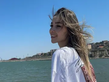 Mila22  live sex cam