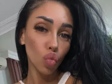 MyaBlakk  live sex cam