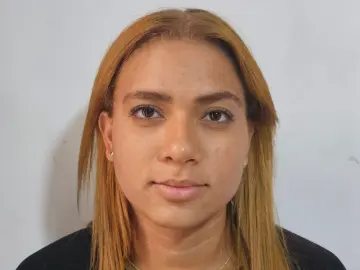 Stonemia10  live sex cam