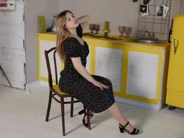 SimonaShackley  live sex cam