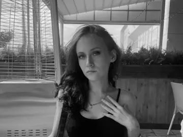 Julia_Keller  live sex cam