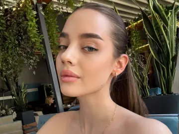 SpicySiren  live sex cam