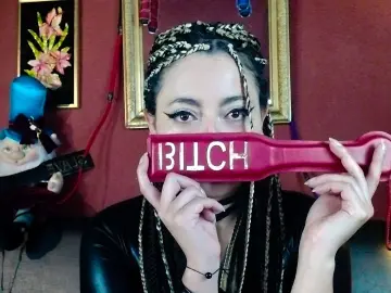 LadyLunatikha  live sex cam