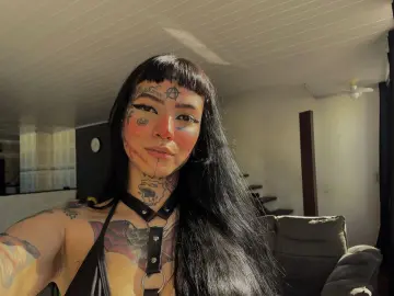 GothDoll  live sex cam