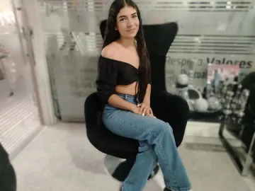 Lisa_Hils  live sex cam