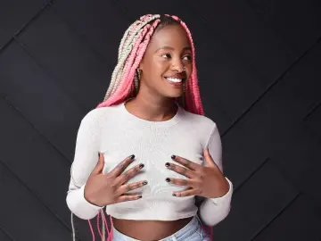 Sexy_shania  live sex cam