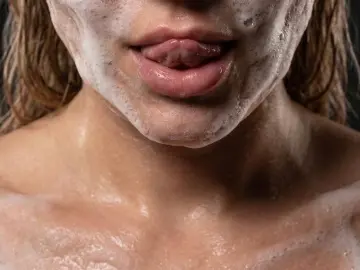 ElleRoyale  live sex cam
