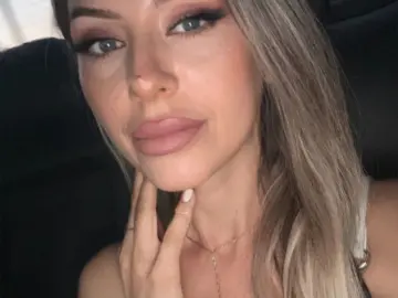 Lusciousss  live sex cam