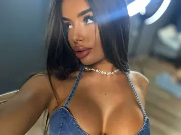 EllaCandyy  live sex cam
