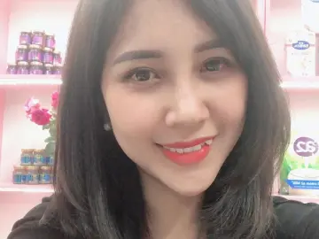 Luna2k899  live sex cam