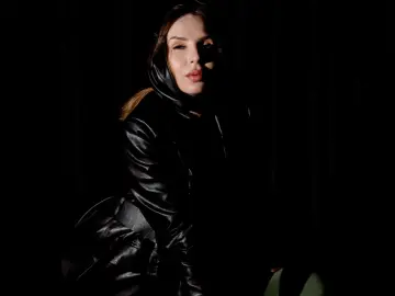 Helena_alone  live sex cam