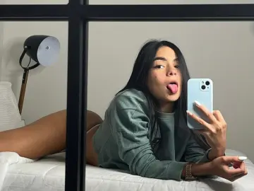 CiaraWilliams  live sex cam