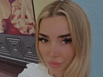 KarolinaSakura2  live sex cam